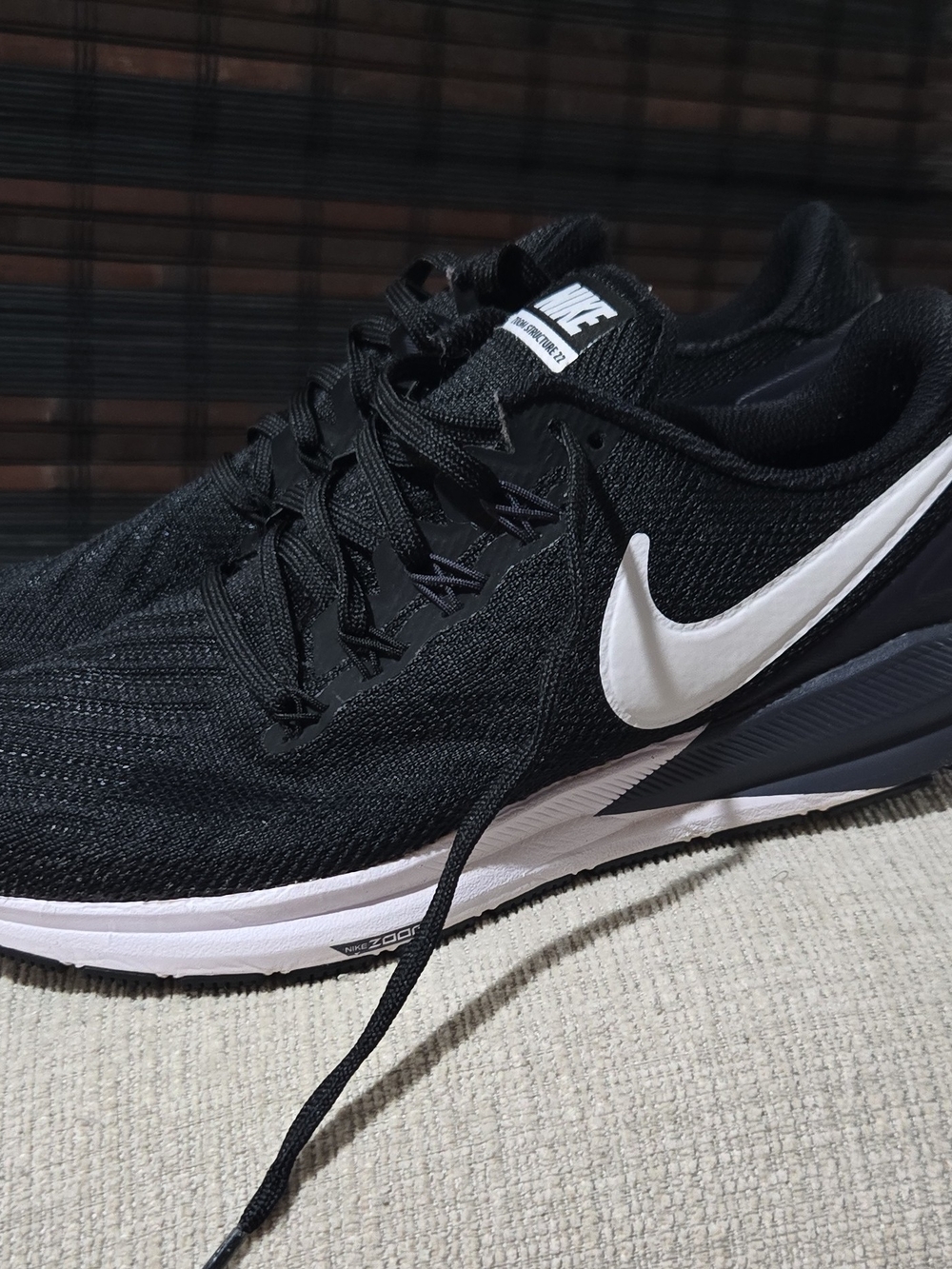 Nike Womens Black/White Running Shoe Size 9